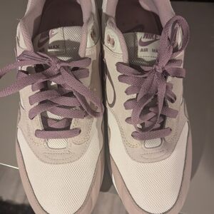 Nike Air Max Men's Sneakers in Light Purple and Lavender